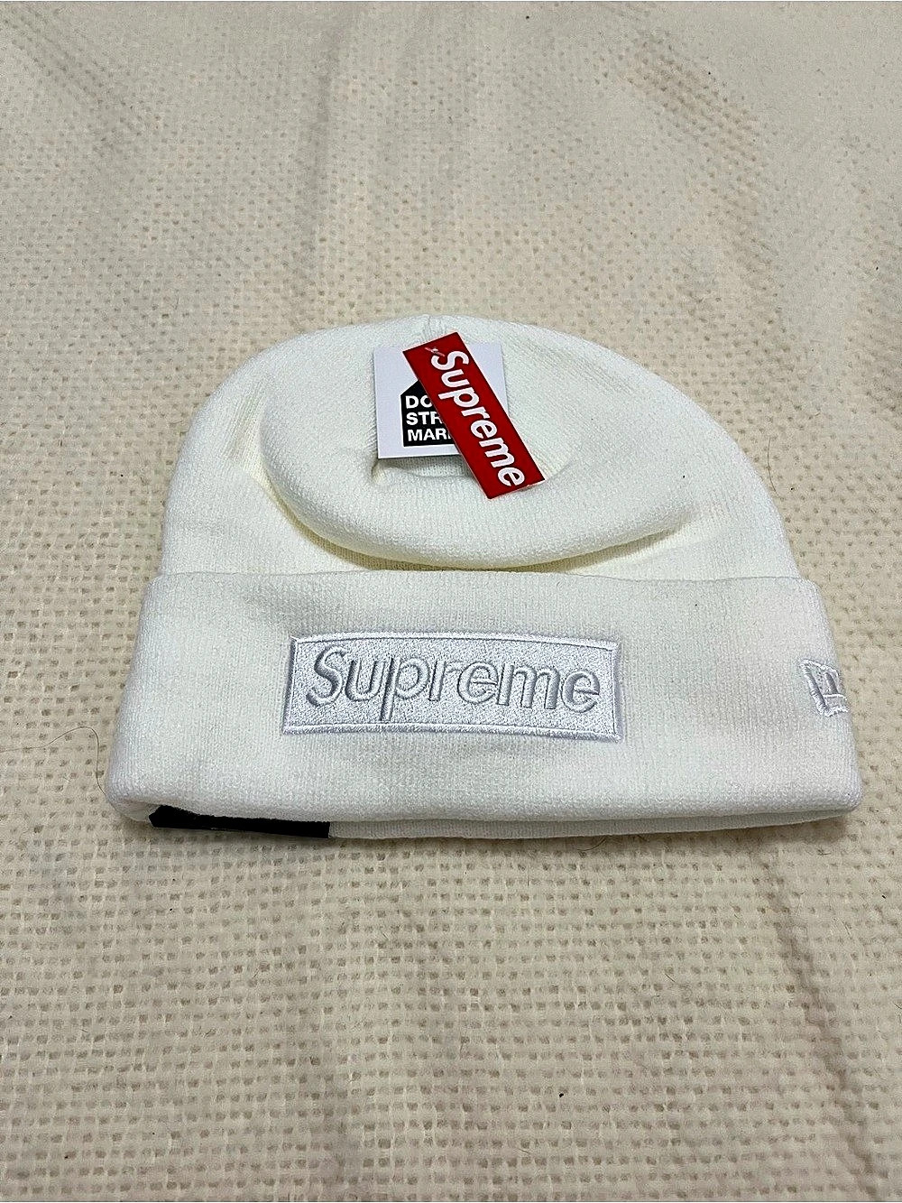 Supreme x New Era Box Logo Beanie White